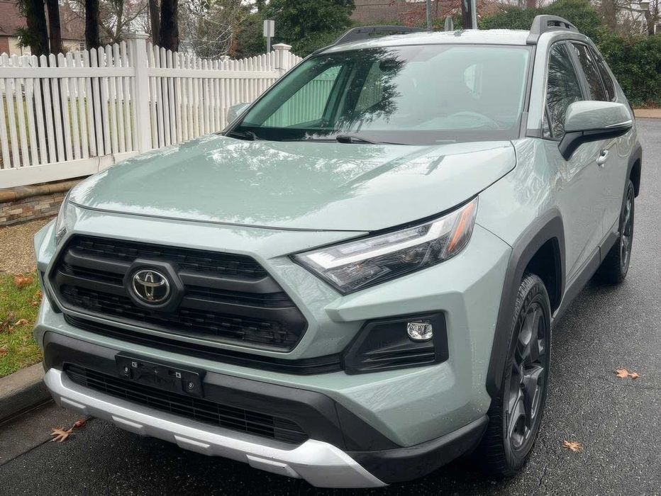 Toyota RAV4 Adventure      2022