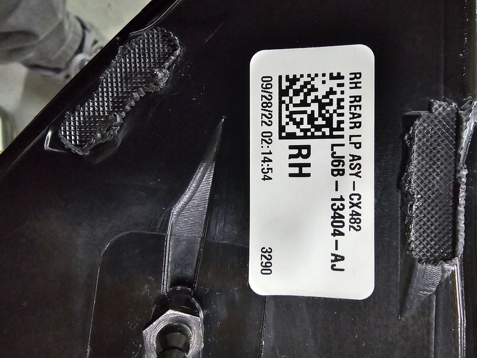 Ford Escape lampy tyl L+P titanium