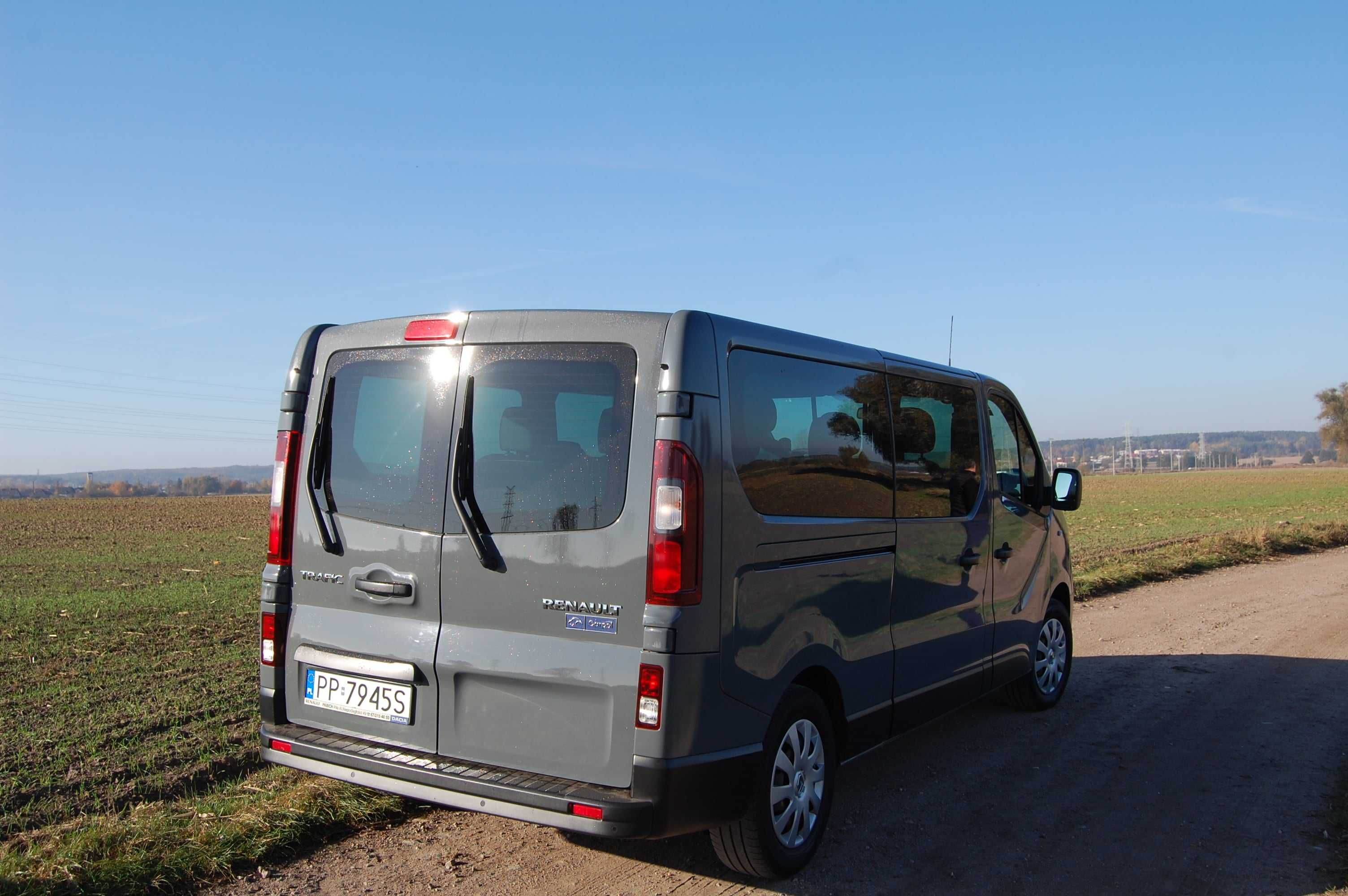 Wynajem busa 9-osobowego: Renault Trafic, Piła, Chodzież, Wągrowiec