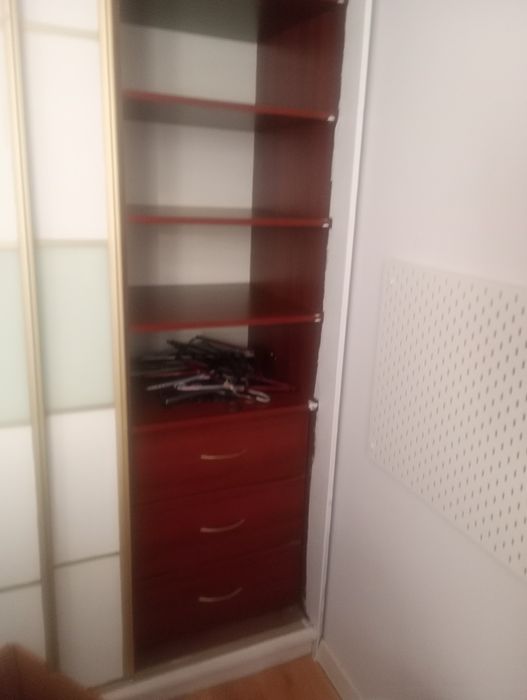 Oddam za darmo szafę do pokoju