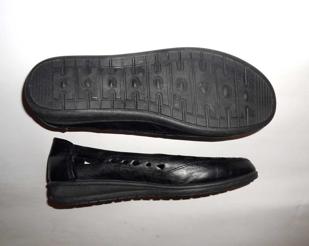 Новые Туфли р.40-41 по стельке 26 см на широкую и среднюю ногу, мягкие