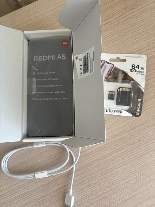 Smartphone Redmi A5 novo e cartão memoria de 64GB
