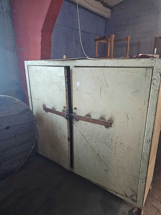 Шафа металева господарська