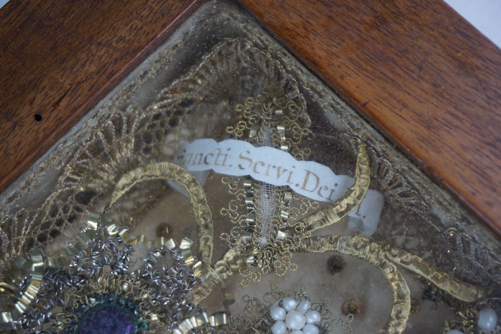 Zabytkowy relikwiarz relikwia rama Św. Hieronim Celestyn Bonifacy
