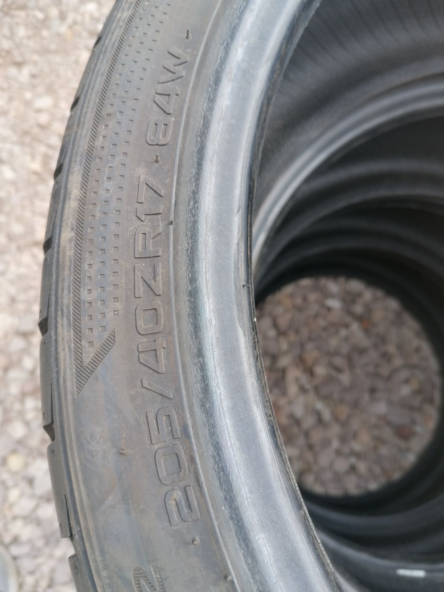 205/40/17 Hankook