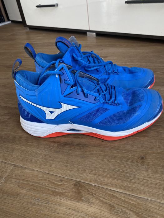 Кроссовки WAVE MOMENTUM 2 MID 46р