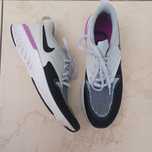 Nike ODYSSEY REACT unisex jak nowe 42/26,5 cm
