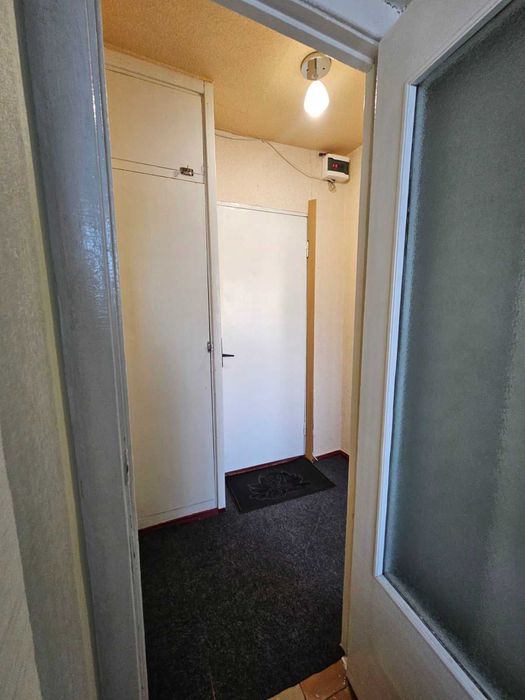 Продам 1к малосемейку, Тополь-2, дом 26.