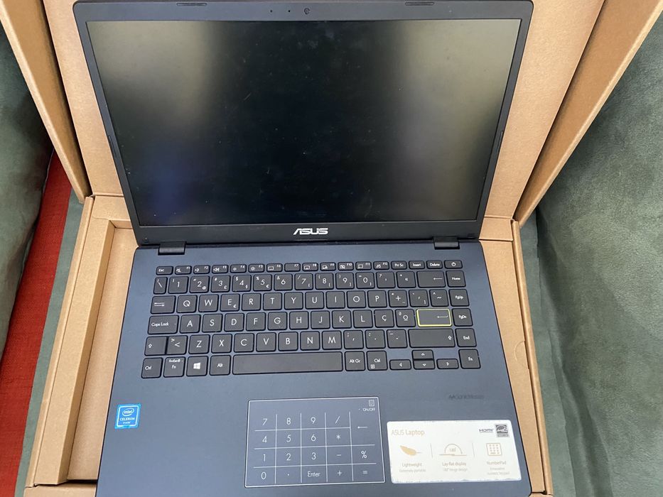 Portátil ASUS E410M à Venda - Com pouco uso!