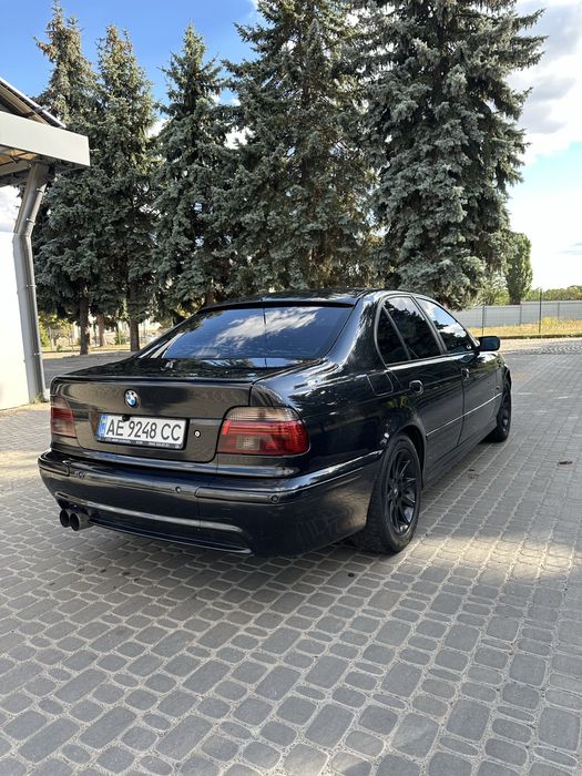 Bmw e39 3.5 v8 автомат