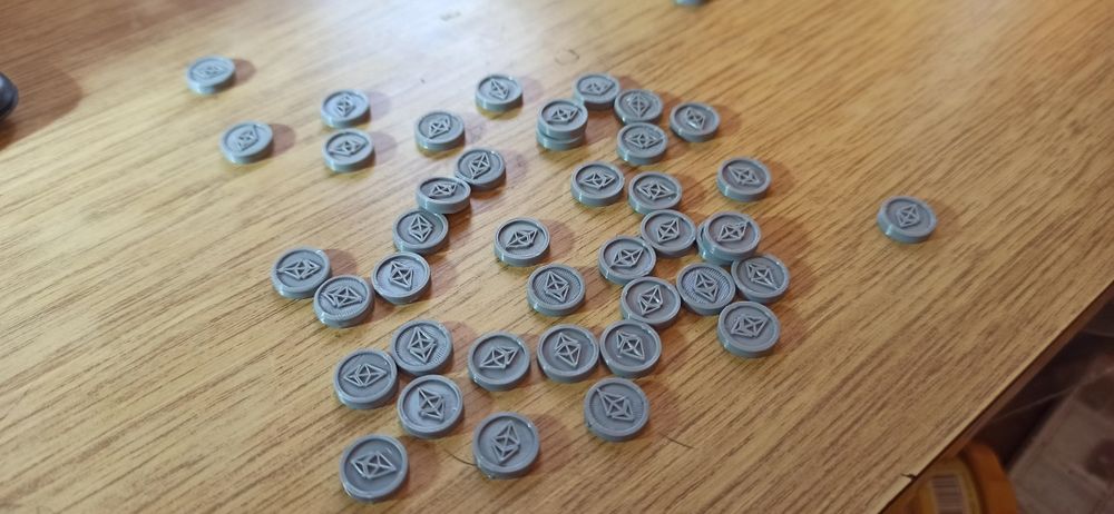 Фишки для игр из монополий. Любые!