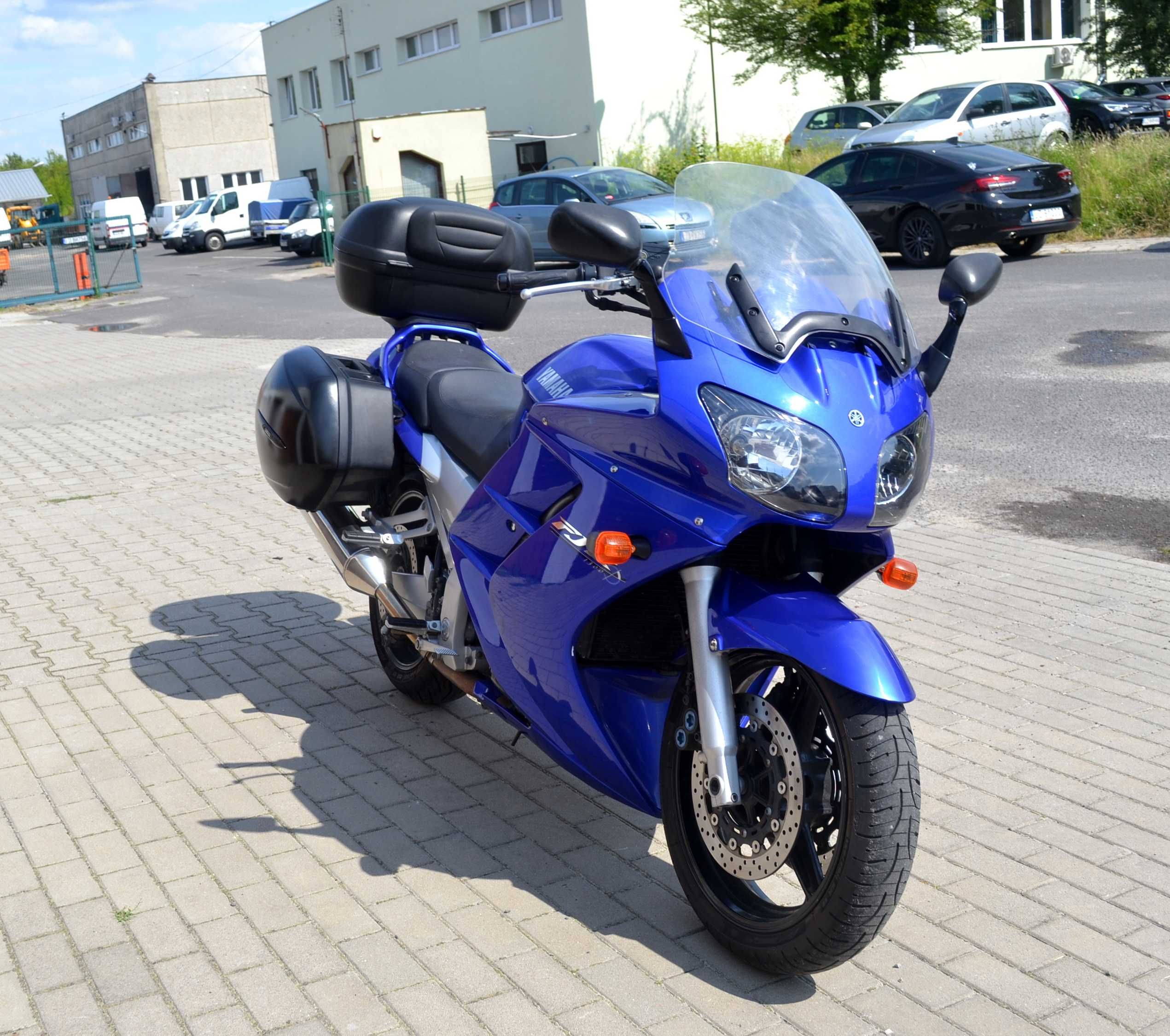 Yamaha FJR 1300 po serwisie, 2001 rok 61 tys. km  kufer GIVI ładna