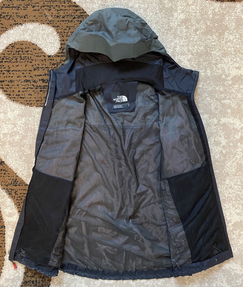 Вітровка Berghaus The North Face Dryvent(Waterproof) S-M size