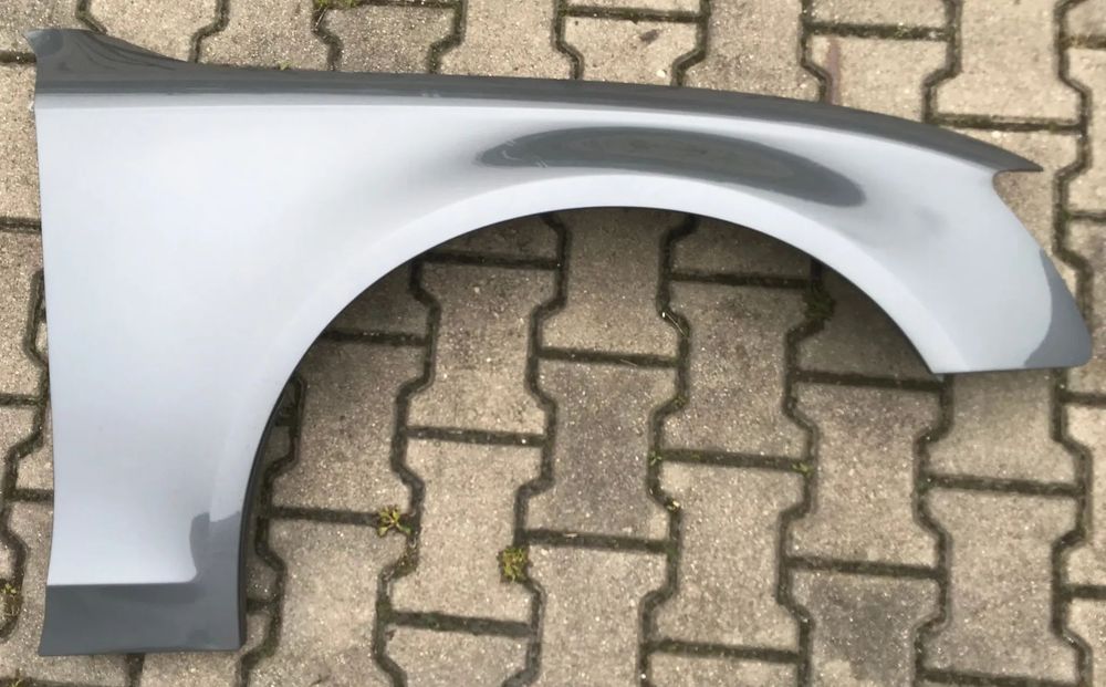 Audi A4 B8 8K Lift błotnik prawy LX7R