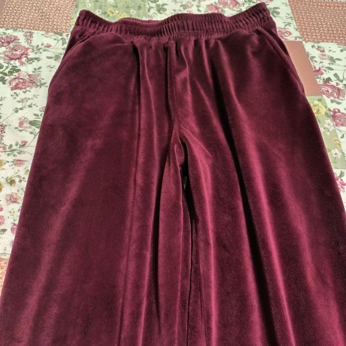 Продам велюровый костюм