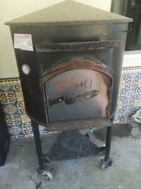 Forno de lenha em ferro