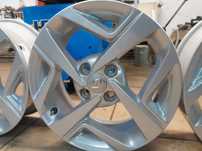 ALUFELGA 15 oryginał jak .nowe HYUNDAI i10 6jx15 4x100 et48