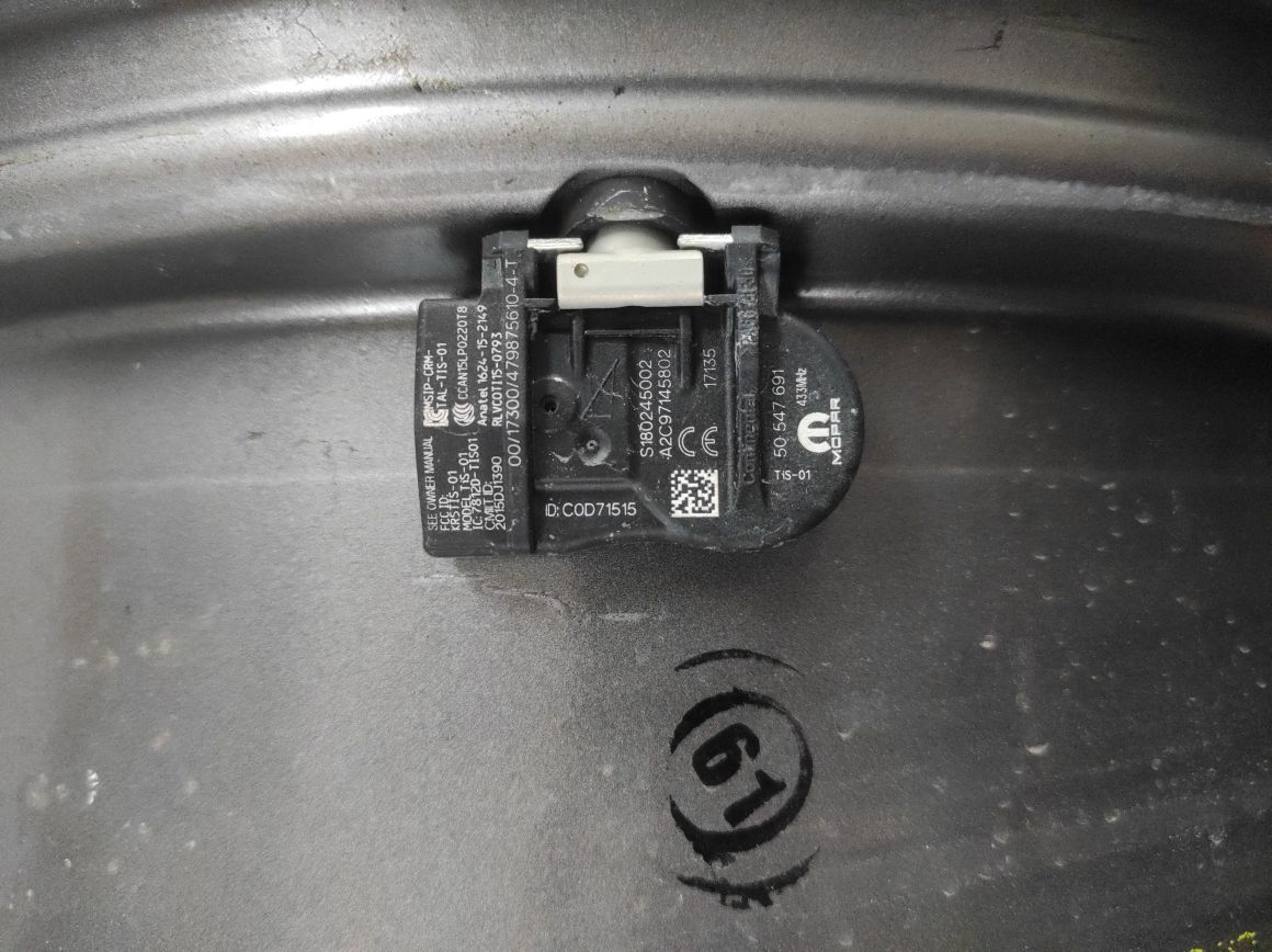 629 Felgi aluminiowe JEEP R18 5x110 otwór 65 NOWE