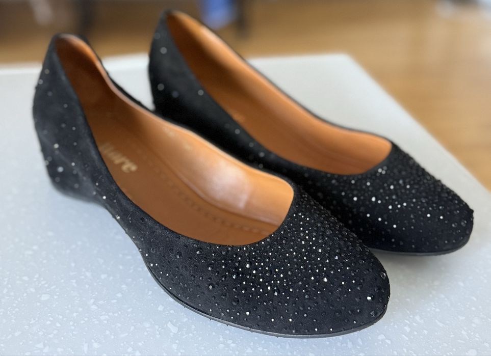 Туфлі жіночі замшеві великих розмірів