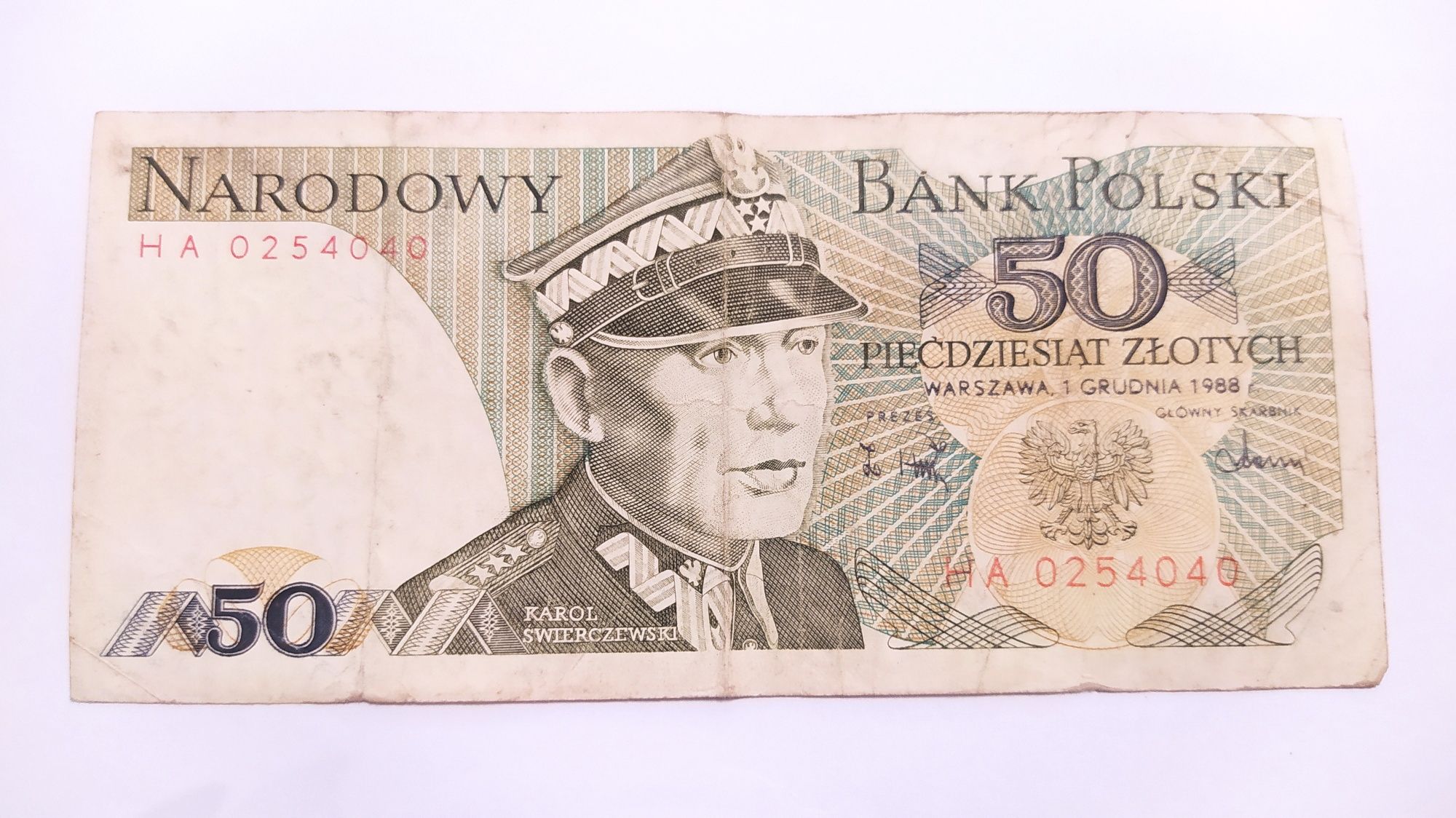 Banknoty 50, 100, 200 zł