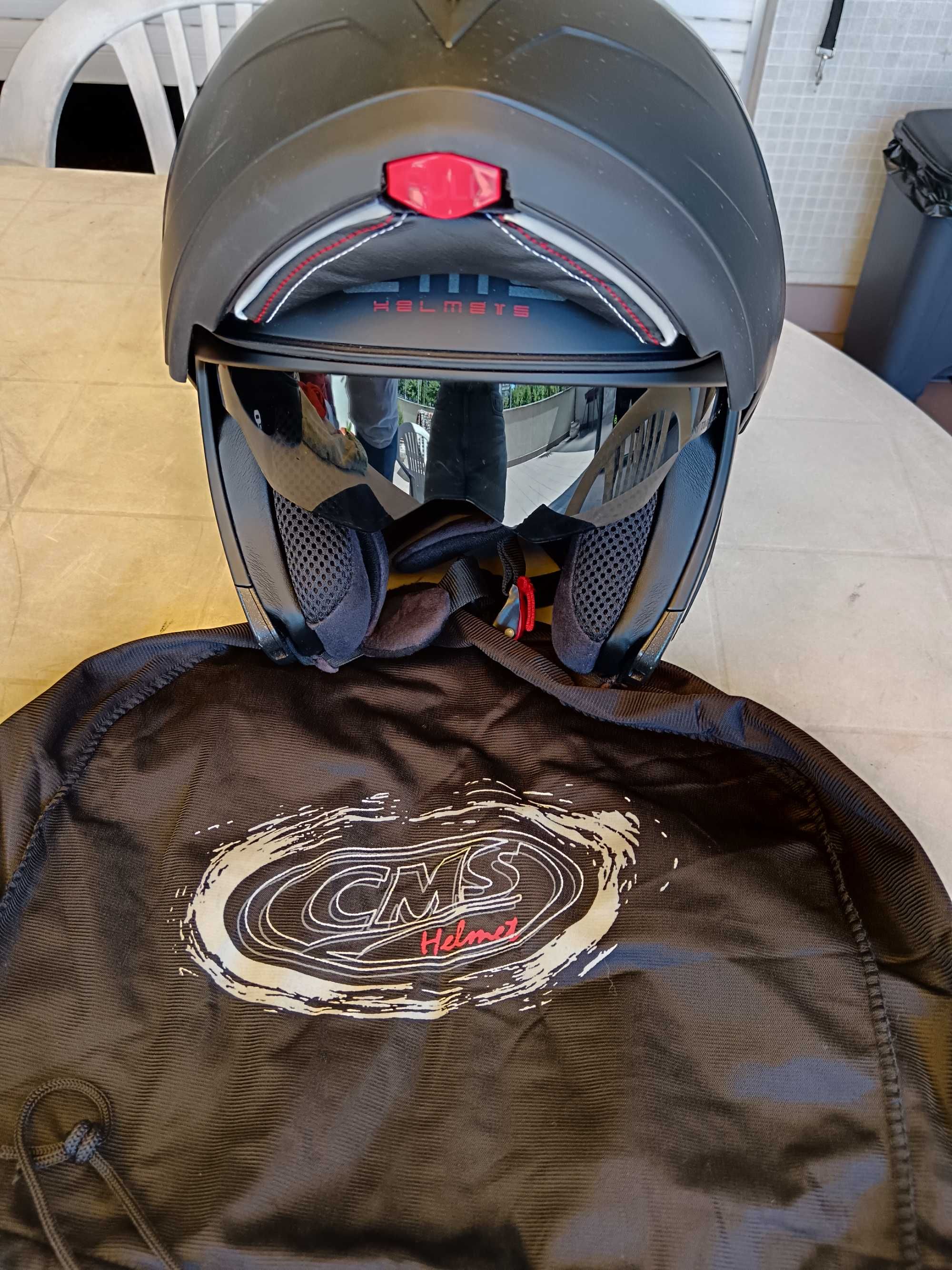 Casaco motard e capacete