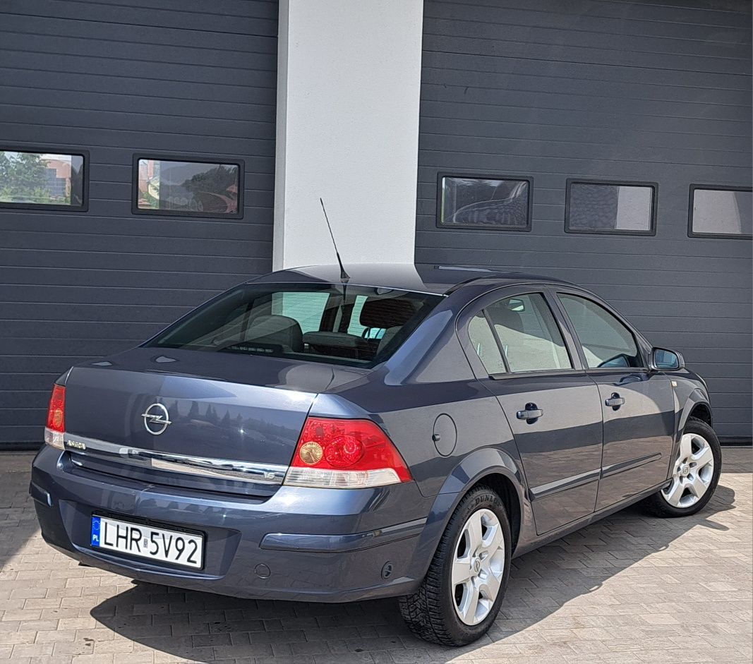 Opel Astra H lift 2008r 1.6 16V benzyna GAZ lpg sedan zamiana