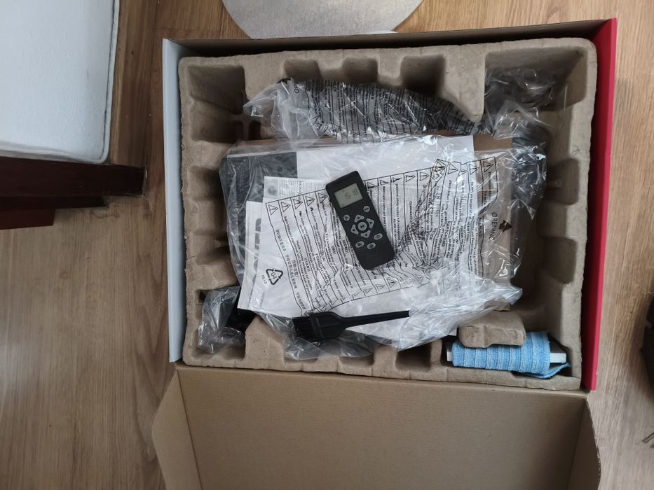 Aspirador robô Hoover Hydro