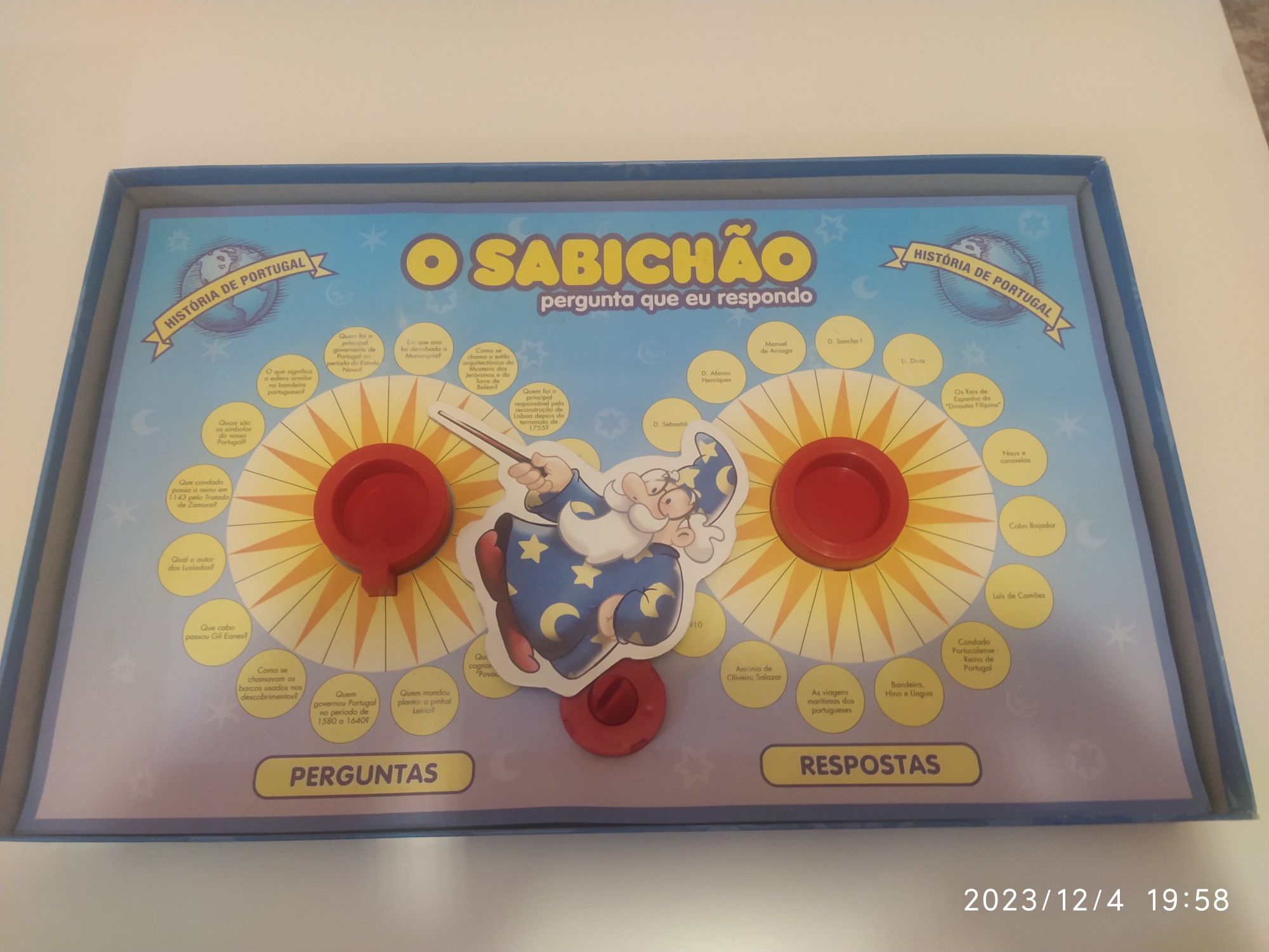 Jogo de tabuleiro O Sabichão