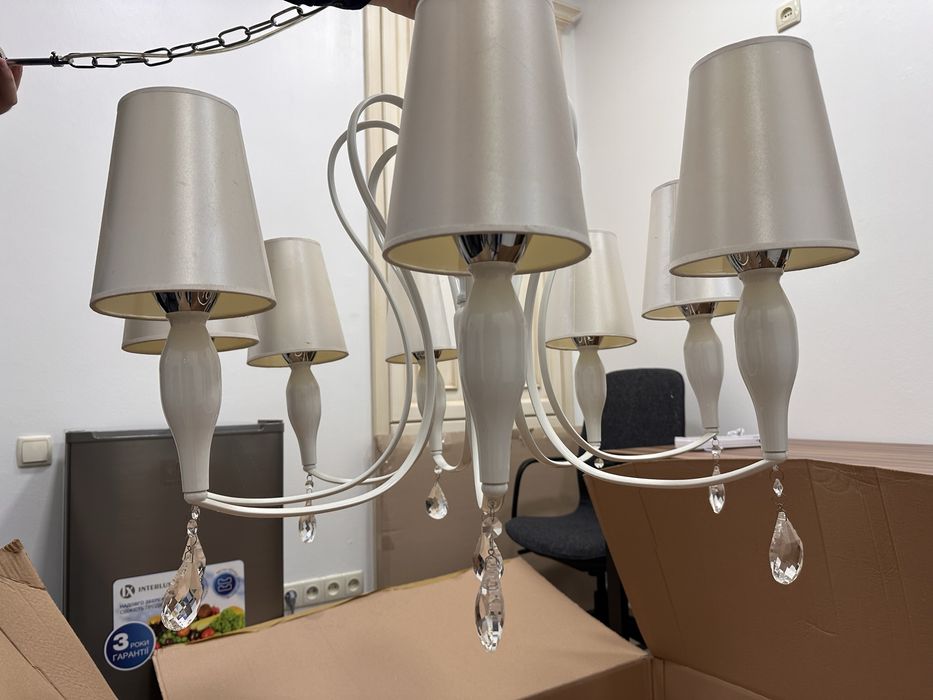 Люстра с абажурами + 11 светильников