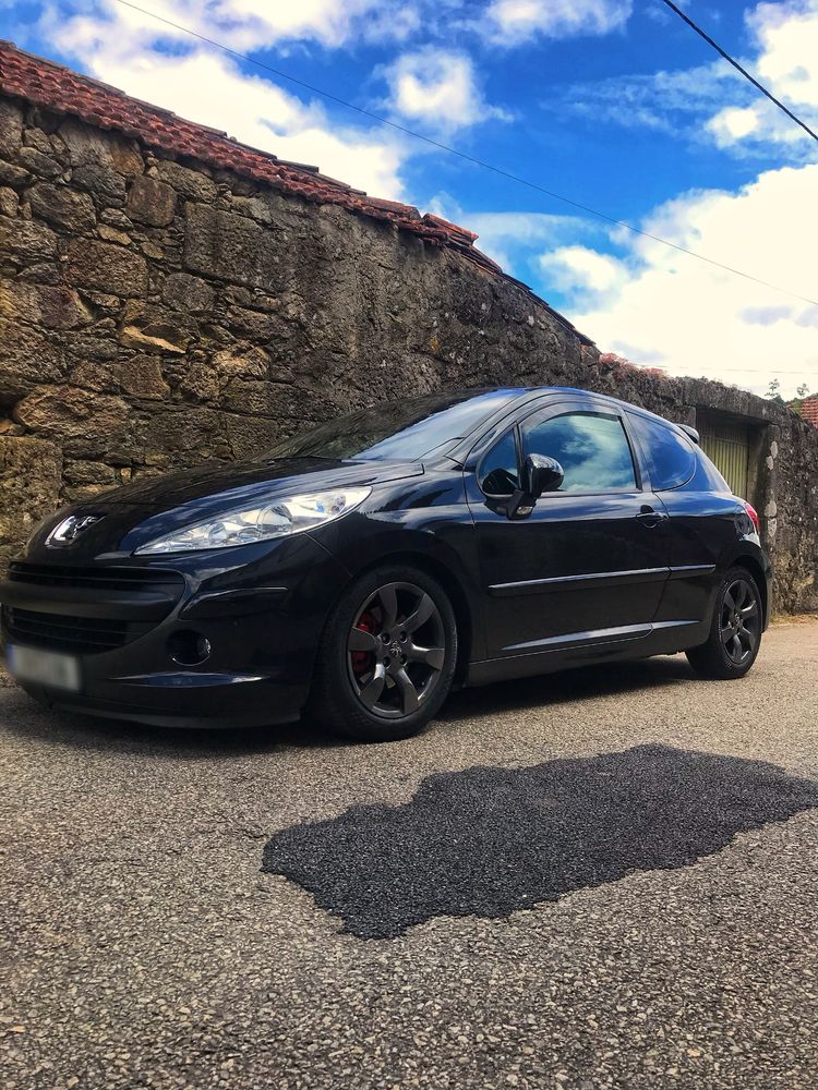 Peugeot 207 comercial