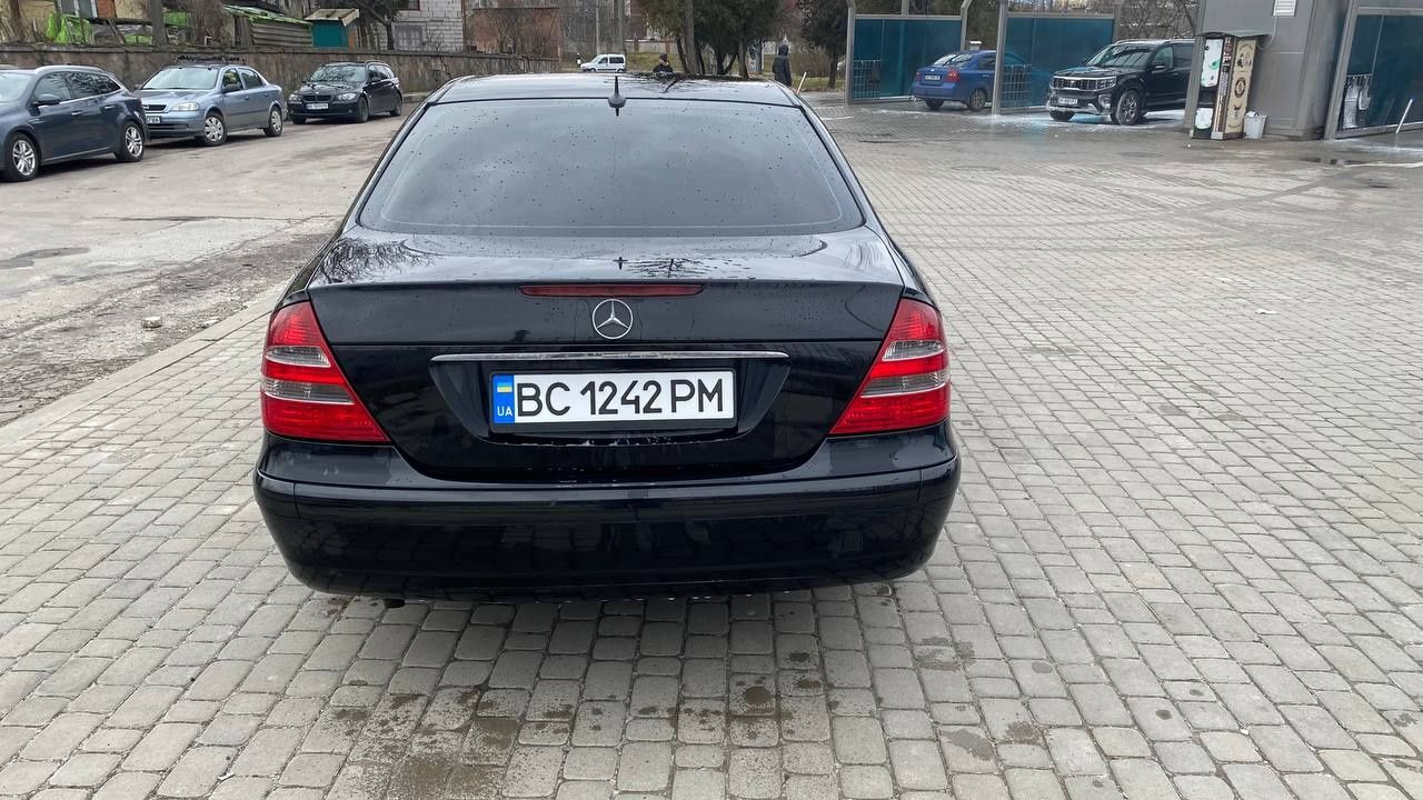 Mercedes w211 e200