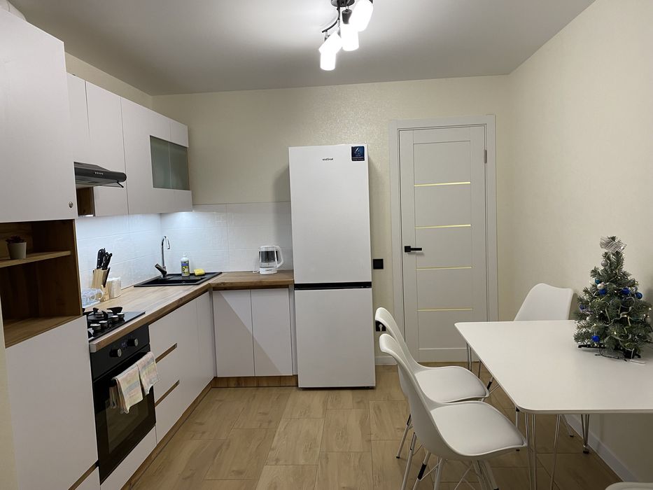 1к ТЕПЛА квартира Подобово центр Яровиця погодинно. Звітні документи