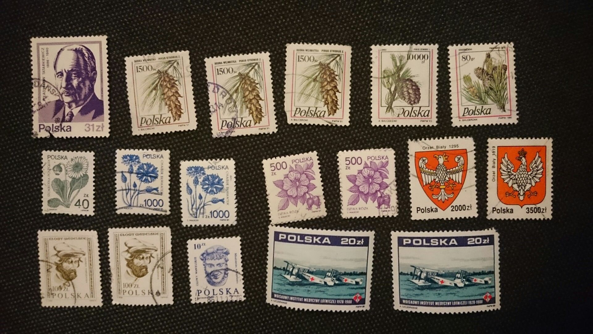 Komplet znaczków 18 szt. 2x20 zł bez stempli pocztowych