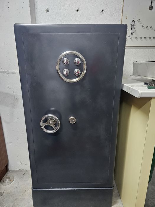 Cofre grande código e chave