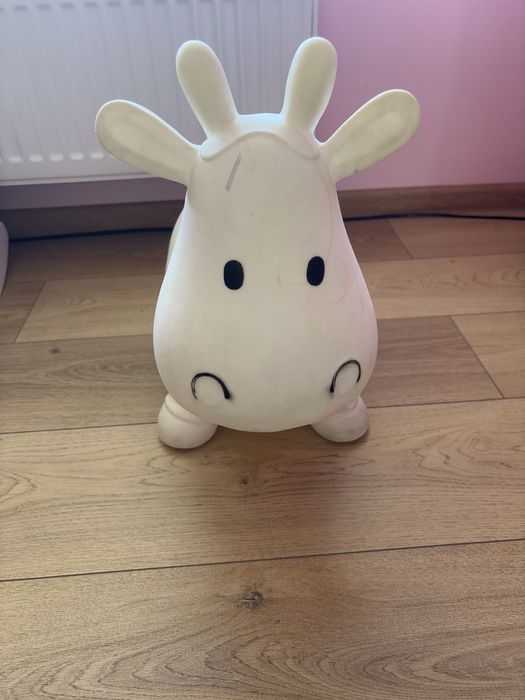 Skoczek krowa do skakania