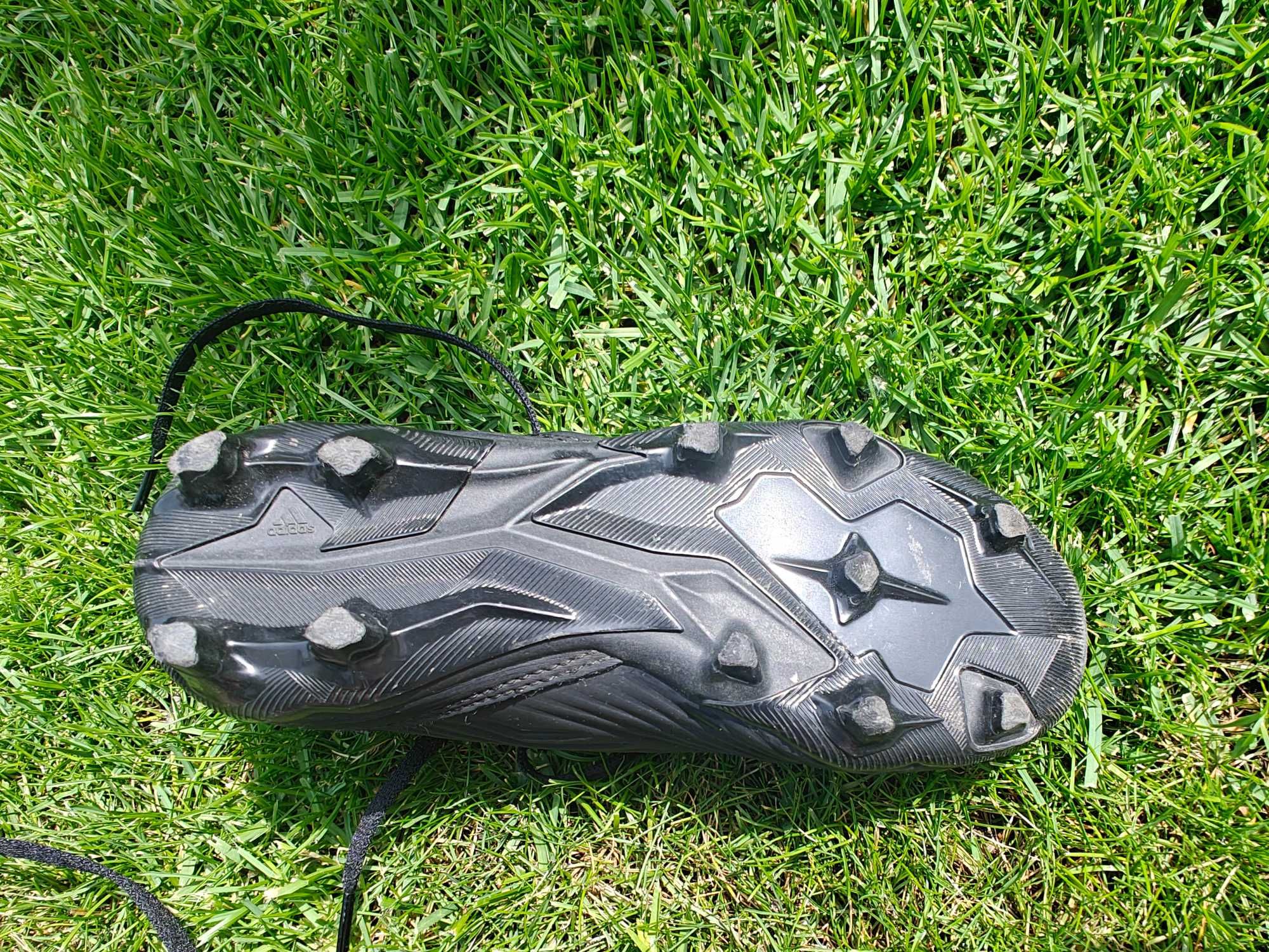 Buty piłkarskie dziecięce Adidas Predator 19.6