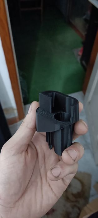 Terrano II/Maverick - Suporte chapeleira 3D