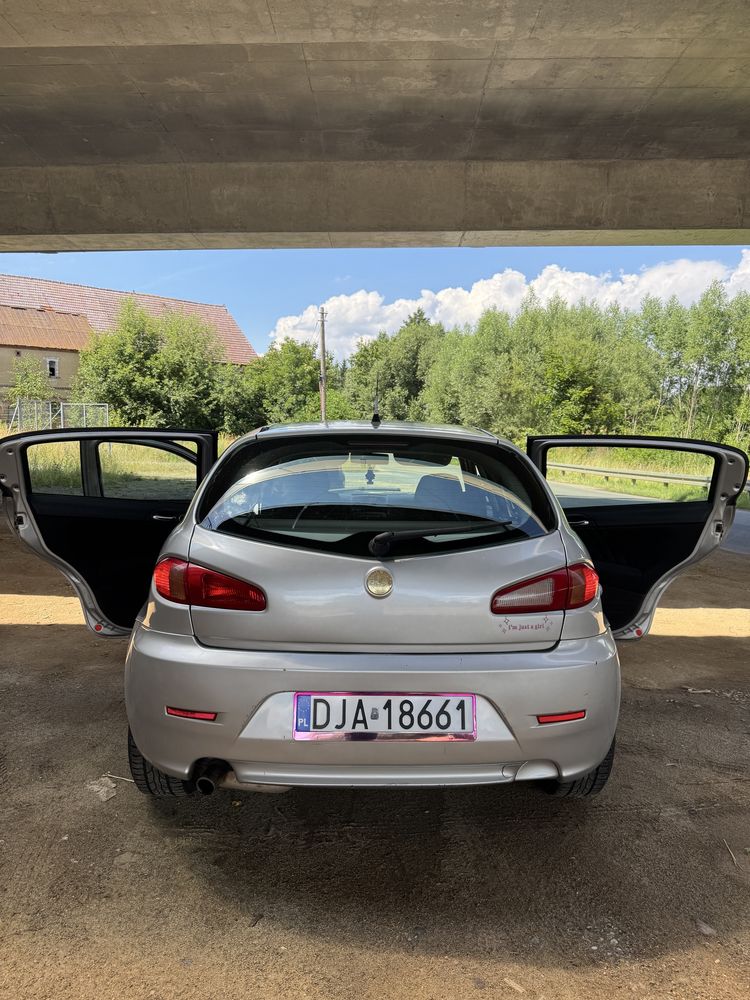 Alfa romeo 147 1.6 benzyna