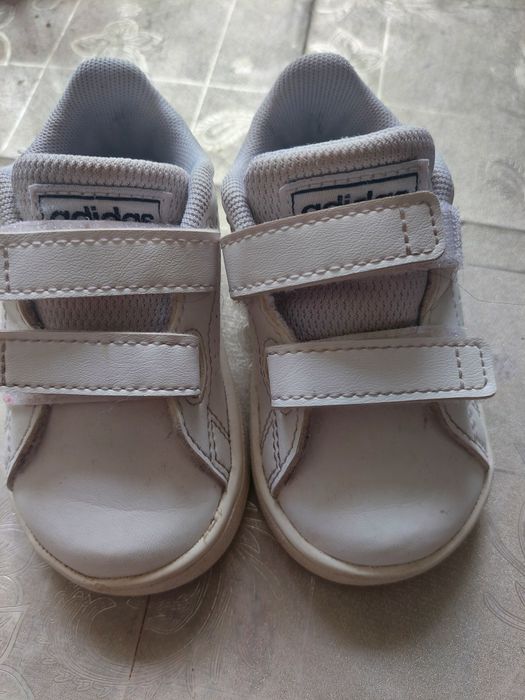 Кросовочки adidas 19 р