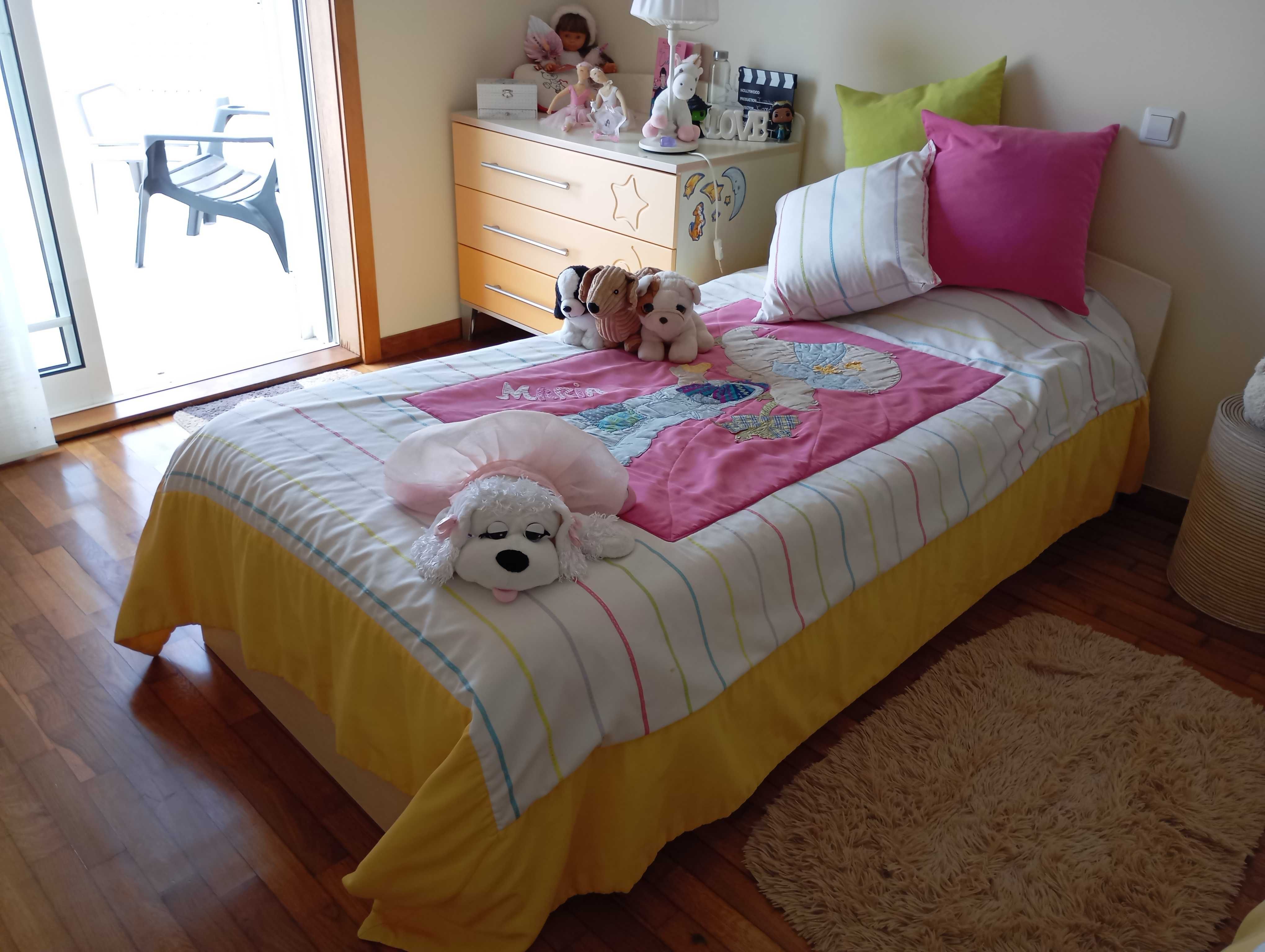 Quarto de 2 adolescentes