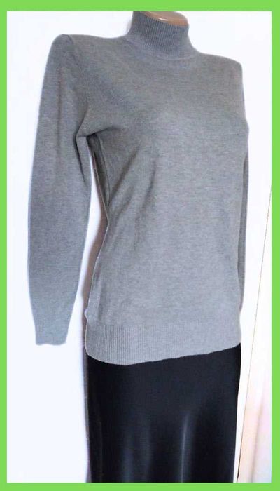 Жіночий сірий светр гольф кашемір р. М