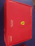 Patins em linha da Ferrari