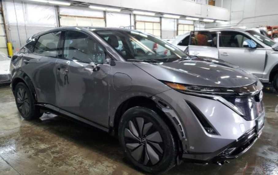 Бампер Nissan Ariya розбор деталь нісс арія запчастини