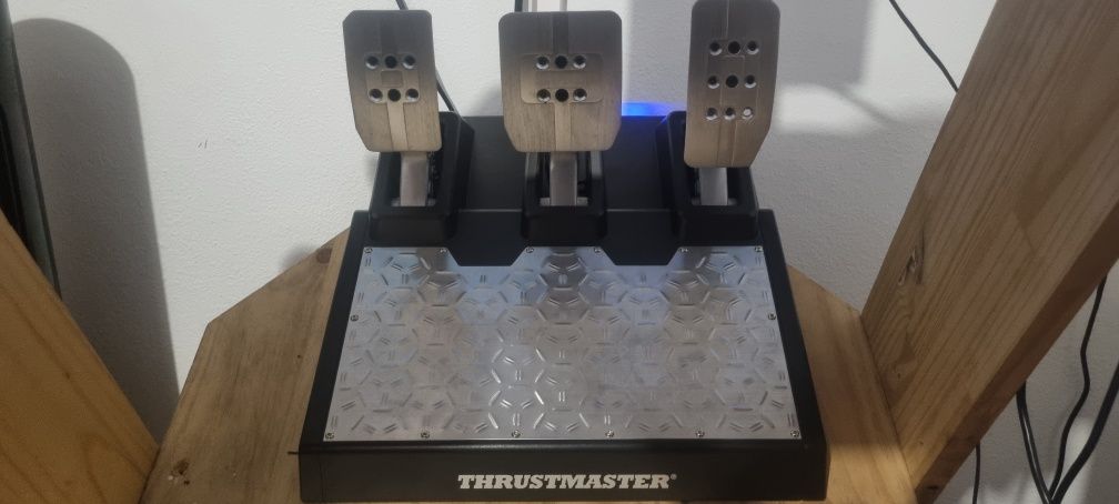 Thrustmaster TS-XW RACERcom pedais tlcm