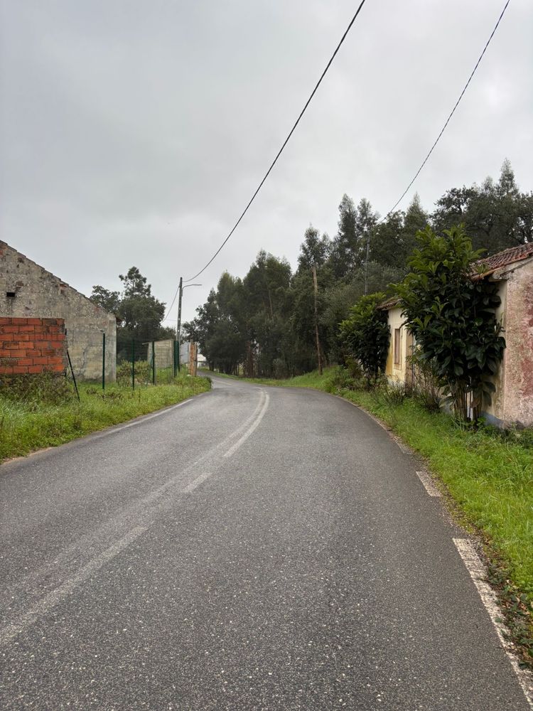 Moradia para recuperar em rio maior
