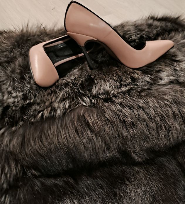 Продаи туфлі лодочки на каблуці