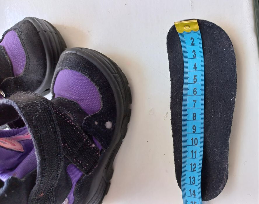 Зимове дитяче взуття