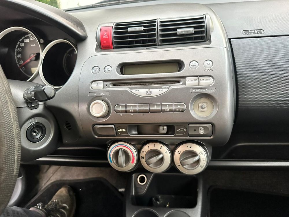 Honda jazz  1.2 negociavel