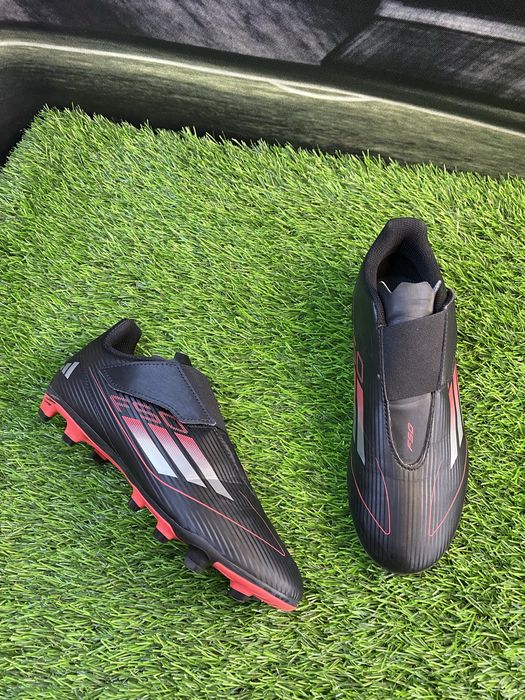 Дитячі бутси,сороконіжки,бампи 29,30,31,32,33,34,35,36,37,38,39 розмір