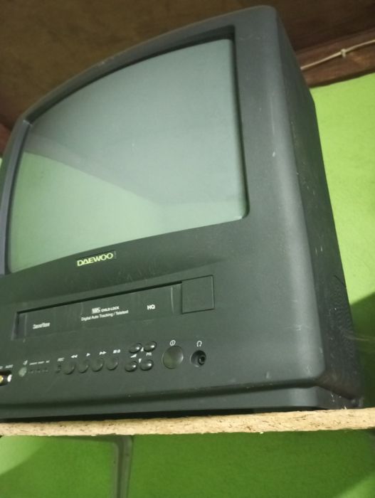 Televisão com vidio encorporado